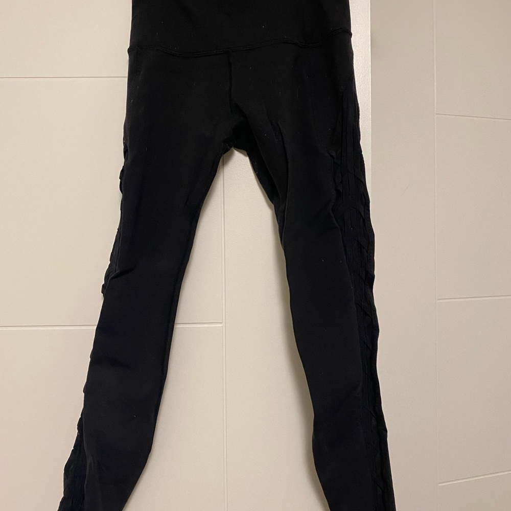 Lululemon mesh leggings!